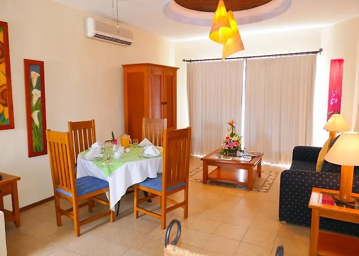 Hotel El Ameyal And Family